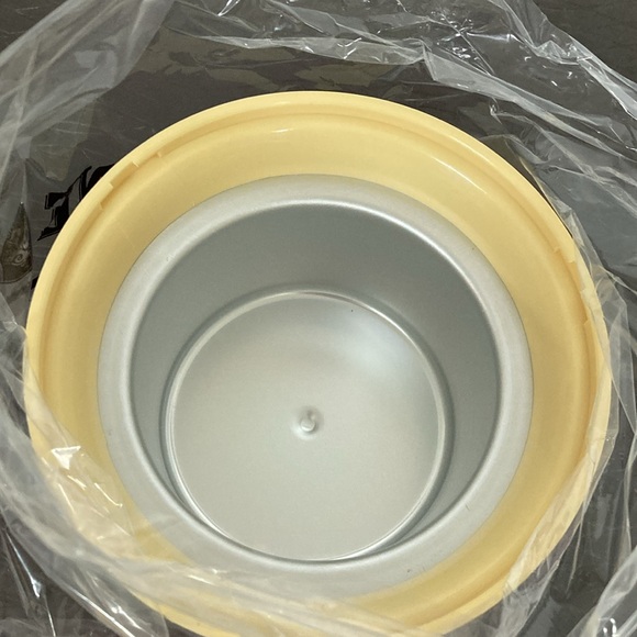 Cold Stone Creamery Ice Cream Maker Automatic 1 Pint Makes in 15 Minutes New - Picture 12 of 16